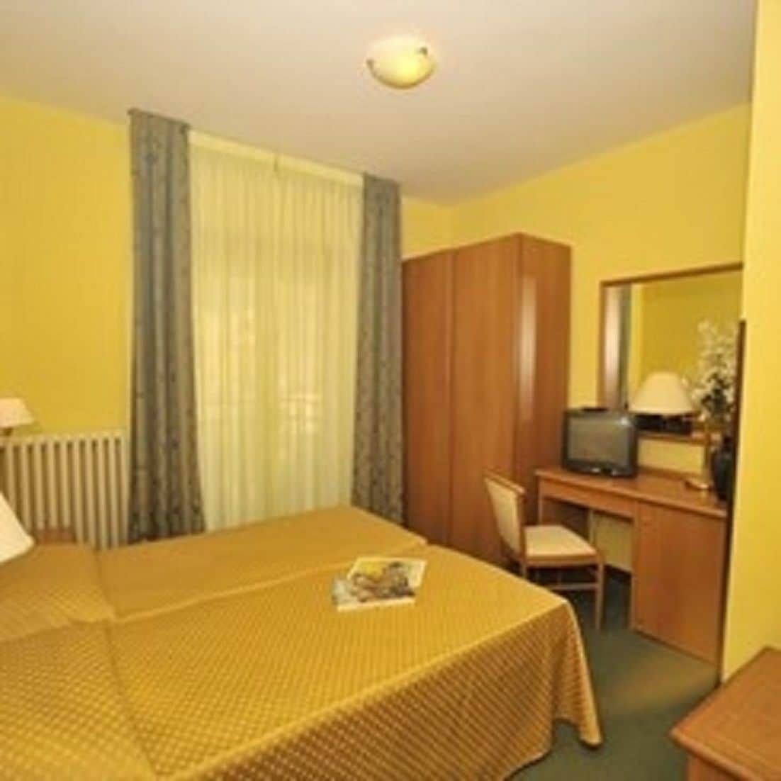 Hotel Casa Rossa Montecatini Terme Bagian luar foto