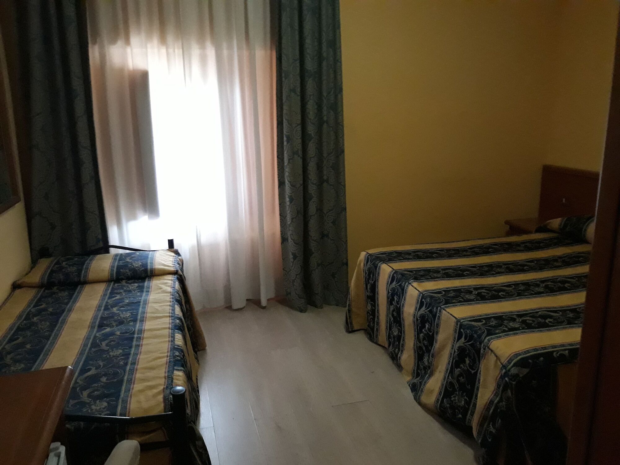Hotel Casa Rossa Montecatini Terme Bagian luar foto