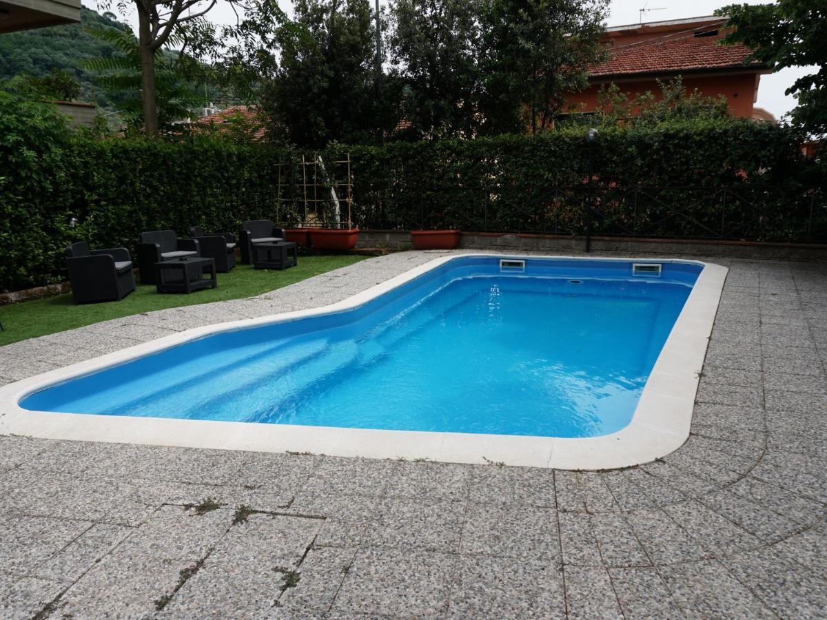 Hotel Casa Rossa Montecatini Terme Bagian luar foto